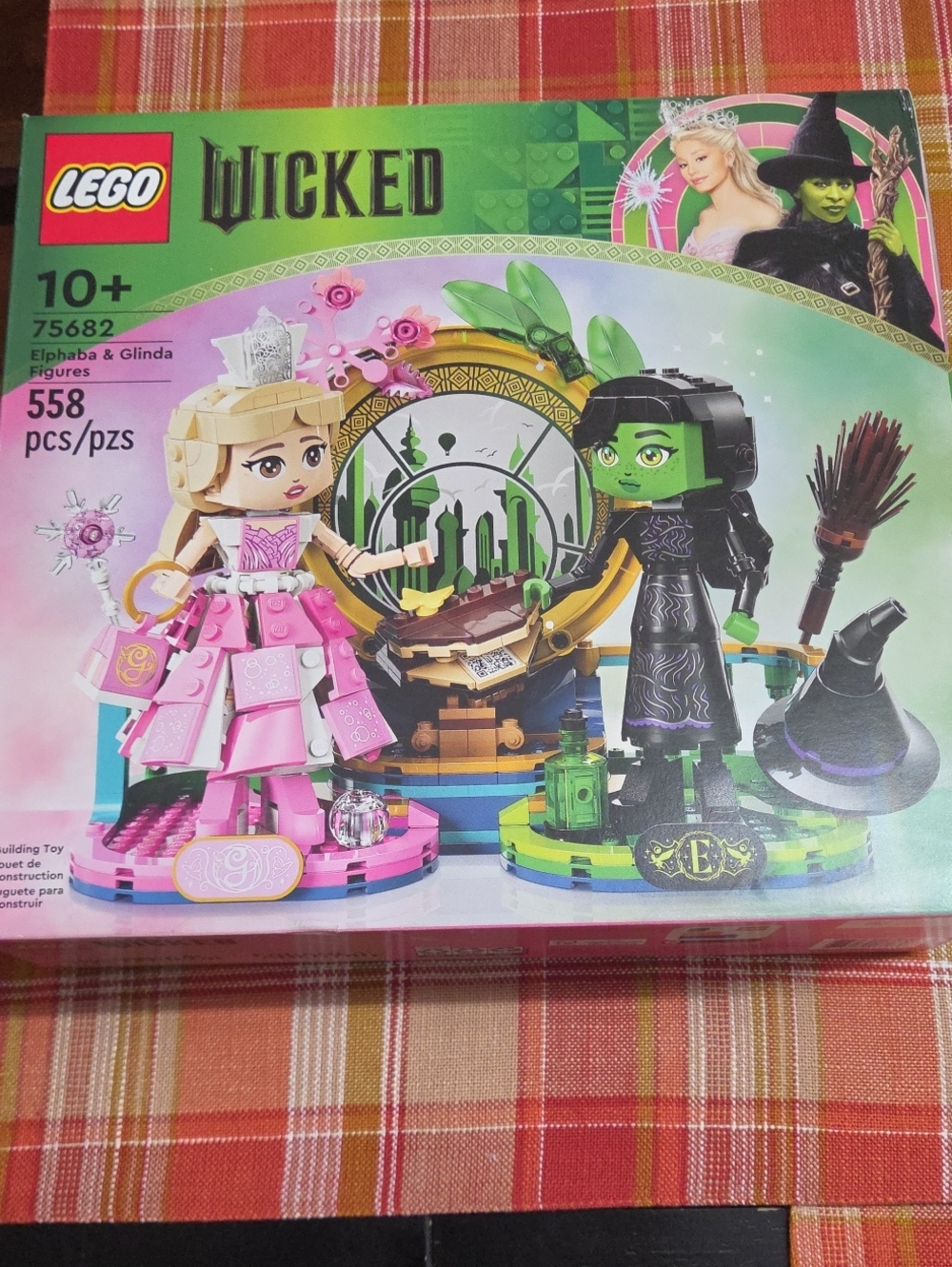 NIB LEGO Wicked Elphaba & Glinda Figures Set-558 Pcs